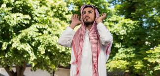 فلنشكر صانع الخيرات الرحوم الله، أبا ربنا وإلهنا ومخلصنا يسوع المسيح، لأنه سترنا وأعاننا، وحفظنا، وقبلنا إليه وأشفق علينا وعضدنا، وأتى بنا إلى هذه الساعة. ÙƒÙŠÙÙŠØ© ØµÙ„Ø§Ø© Ø§Ù„ØªØ³Ø§Ø¨ÙŠØ­ Ù…ÙˆØ¶ÙˆØ¹