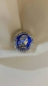 Oltrepassato il duomo ci siamo trovati in kapitelplatz dove troneggia questa scultura moderna che non passa di certo inosservata. Palla Di Mozart Picture Of Cafe Konditorei Furst Salzburg Tripadvisor