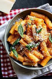 Easy Tomato Cream Rigatoni Simply Delicious Recipe Rigatoni Recipes Cooking Recipes Easy Pasta