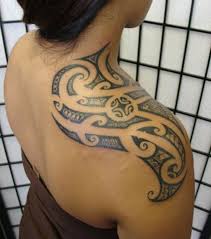 Tatouage Tahitien 20 Modeles Etonnants Pour S Inspirer De La Polynesie