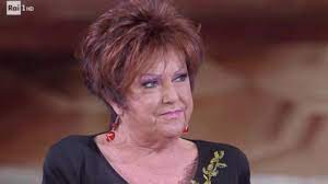 Proprio per questo motivo, la cantante invita tutti a mantenere la. Orietta Berti Parla Del Suo Nuovo Libro Aciclico Com