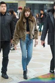 Shop The Outfits Of Your Favorite Kpop Idol Or Kdrama Star We Have Exclusive Clothes That You Will Fin In 2020 Korean Fashion Blackpink Fashion Korean Fashion Trends