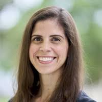 Karen Lara's Instagram, Twitter & Facebook