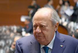 Carlos romero deschamps presenta su tradicional truco de magia | mario netas. Juez Frena Orden De Aprehension En Contra De Carlos Romero Deschamps