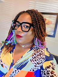 Nina frames in black for affordable price