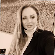 Dawn Ochmann's Instagram, Twitter & Facebook