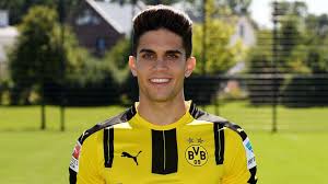 Das ist auch das duell der heißesten spielerfrauen der welt. Achtung Heiss Dieser Fussballer Kickt Jetzt In Deutschland Promiflash De