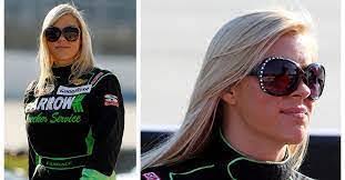 Candace Munsey's Instagram, Twitter & Facebook