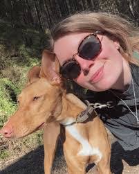 Carrie Emery's Instagram, Twitter & Facebook