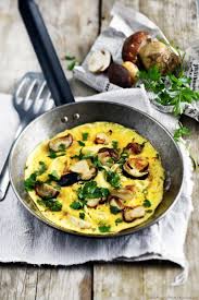 Omelette Aux Cepes Recette En 2020 Omelette Aux Cepes Plat Gourmettes