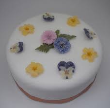 If all goes to plan i shall be using the flowers on the step pictures above on a cake for easter. Beautiful Cake By Meadowsweet Cake Kit Cake Edible Flowers