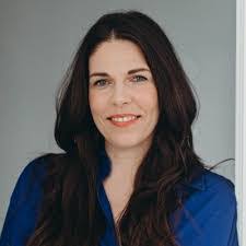 Lisa Meissner's Instagram, Twitter & Facebook