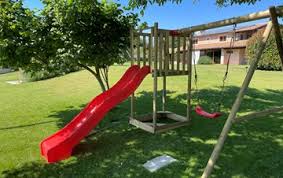 3 durch die mittellinie und das netz wird es in zwei hälften geteilt, so dass jede mannschaft auf einer feldhälfte in der größe von 9 mal 9 m spielt. Luxusvilla In Pomer Fur Einen Perfekten Urlaub Lrossa