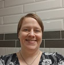 Why didn't the necklace burn hot during the confrontation?