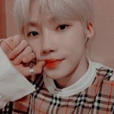 Saturno Aestetic Tumblr Kpop Boys Boyidol Kpop Kpopidol Icons Boy Idols New Boyz Cute Boys
