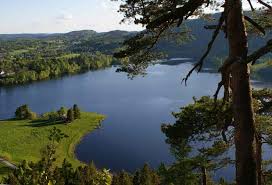 Her får du hjelpen du trenger og med vår smarte kryssordhjelper går søket lekende lett. Semsvannet Store Norske Leksikon