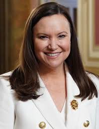 JUST IN: Senator Ashley Moody just disclosed over a dozen stock trades.  These two caught my eye: A purchase of up to $250K of stock in the pharma  company Eli Lilly (Moody