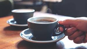 Unser functional tea all day cleanse beinhaltet neben dabei neben orangenschalen für die fruchtige note auch noch grünen tee. Kaffee Mythen Im Check Entwassert Kaffee Den Korper