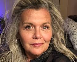 Amy Geier's Instagram, Twitter & Facebook