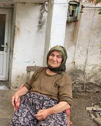 Cenaze İlanı Hatice Bingül'ün eşi, Erdem Bingül, Elvan ve Sercan  Altıparmak'ın babaları, Ahmet, Sabri, Mustafa, Salih Bingül'ün abileri,  Doruk Bingül, Eflin ve Efecan Tosun'un dedeleri, çarşı esnaflarından berber  ATİLLA BİNGÜL vefat etmiştir.