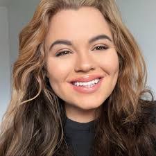 Candice Mize's Instagram, Twitter & Facebook