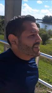 Salir a correr es mas barato que ir a un psicólogo.🏃‍♂️