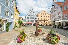☰ menü ferienhaus benedikt lage ferienwohnungen ferienwohnung 1 ferienwohnung 2 ferienwohnung 3 preise & bedingungen sehenswürdigkeiten ausflugsziele anfrage anreise datenschutzerklärung kontakt & impressum Die Fussen Card Ihre Gastekarte In Fussen
