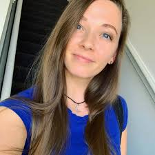 They were swarming her! 😳😨