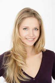 Sarah Ulrich's Instagram, Twitter & Facebook