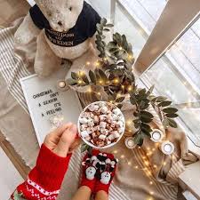 Christmas Isnt A Season Its A Feeling Christmas Natale Temponatalizio Capodanno Natale2018 Natale Lampadenatalizie N Christmas Christmas Photography Xmas Holidays