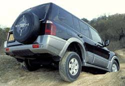 Ensuite ce fut le tour du pajéro did exceed. Mitsubishi Pajero 3 2 Di D Exceed Long Entre Deux Mondes