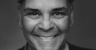 Kalp krizi geçiren ünlü tiyatro ve sinema oyuncusu rasim öztekin, tedavi gördüğü hastanede hayatını kaybetti. Cumhurbaskanin Dan Rasim Oztekin E Bassagligi Mesaji