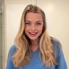 Disney dreamlight valley character pose