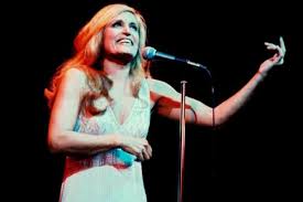 Elle commence véritablement 6 ans avant la sortie de la chanson. Nostalgie Belgique Il Venait D Avoir 18 Ans Un Nouveau Clip Pour Le Tube De Dalida