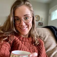 Lori Capps's Instagram, Twitter & Facebook