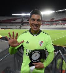 Gabriel barbosa scored twice in the dying moments of the game to dramatically win the trophy for flamengo. Aeovqzgskcrmxm