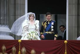 Princess diana in her wedding dress before her wedding to prince charles on july 29, 1981, in lady diana spencer became princess of wales when she married prince charles at st. Princess Diana S Wedding Dress Every Detail Of Princess Diana S Iconic Wedding Gown