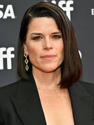 Neve Campbell