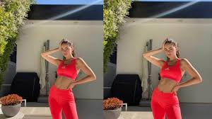Israeli fashion model yael shelbia is a known personality who has appeared in several international. Iriwvxwyxuyt M