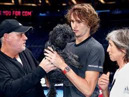 Débute en coupe davis à 19 ans. Alexander Sascha Zverev Who Beat Federer Djokovic Has Tennis In His Dna A Family Of Aces The Economic Times