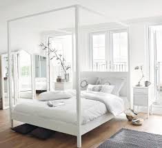 Startseite playmobil® plus schlafzimmer mit himmelbett. Himmelbetten Moderne Modelle Aus Holz Metall Living At Home