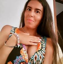 Vendo con scatolo originale, sedia dondolo elettrica con varie velocità e  musica , semplice nella chiusura e tutto lavabile .