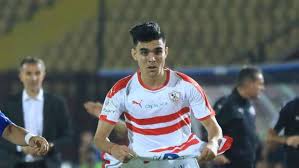 أكد الدكتور أحمد عزيز رئيس جامعة سوهاج، أن الجامعة تقدر نادي الزمالك وتقدر لاعبه أشرف بن شرقي وأسرته وأن إدراج اسمه فى امتحان القانون القضائي الدولي للفرقة الرابعة كان مفاجئا للجميع لأن لا أحد يطلع على الامتحان. Ø§Ù†ÙØ±Ø§Ø¯ Ø¨Ø§Ù„Ù…Ø³ØªÙ†Ø¯Ø§Øª ØªÙØ§ØµÙŠÙ„ Ø¹Ù‚Ø¯ Ø£Ø´Ø±Ù Ø¨Ù† Ø´Ø±Ù‚ÙŠ Ù…Ø¹ Ø§Ù„Ø²Ù…Ø§Ù„Ùƒ Ø±ÙŠØ§Ø¶Ø© Ø§Ù„ÙˆØ·Ù†