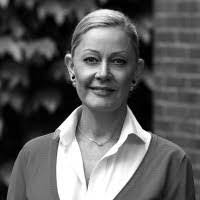 Leanne Bradford's Instagram, Twitter & Facebook