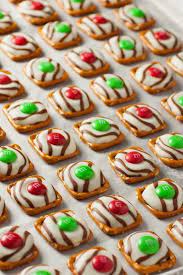 30 Easy Christmas Snacks Everyone Will Love Delicious Christmas Snack Recipes Christmas Snacks Easy Christmas Snack Recipes Easy Christmas Treats