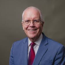 Eli Fuentes's Instagram, Twitter & Facebook