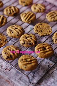 Jom buat biskut chocolate chip cookies ala famous amos, tak sampai 30 minit siap! Resepi Biskut Coklat Chip Mudah Sukatan Cawan Resepi Biskut Choc Chip Ala Famous Amos Confirm Jadi Gaul Pakai Senduk Je Serious Sedap Ringan Rapuh Dan Makan Tak Boleh Berhenti Kpistya