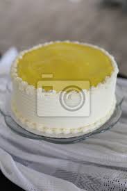 Die zitrone bekommt in diesem leckeren kuchen übrigens sogar dreimal ihren großen auftritt!. Weisser Kuchen Mit Zitronen Quark Belag Fototapete Fototapeten Schmuck Zuckerguss Hausgemachte Myloview De