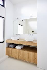 En Images Une Maison Mitoyenne Creative Inondee De Lumiere Je Vais Construire Maison Mitoyenne Maison Salle De Bain Design