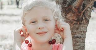 Marisa y las cerezas de Etxauri